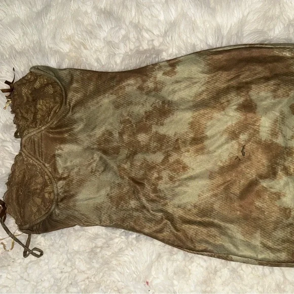 ⚠️CLEARANCE Edge Olive Dress - Picture 3 of 4